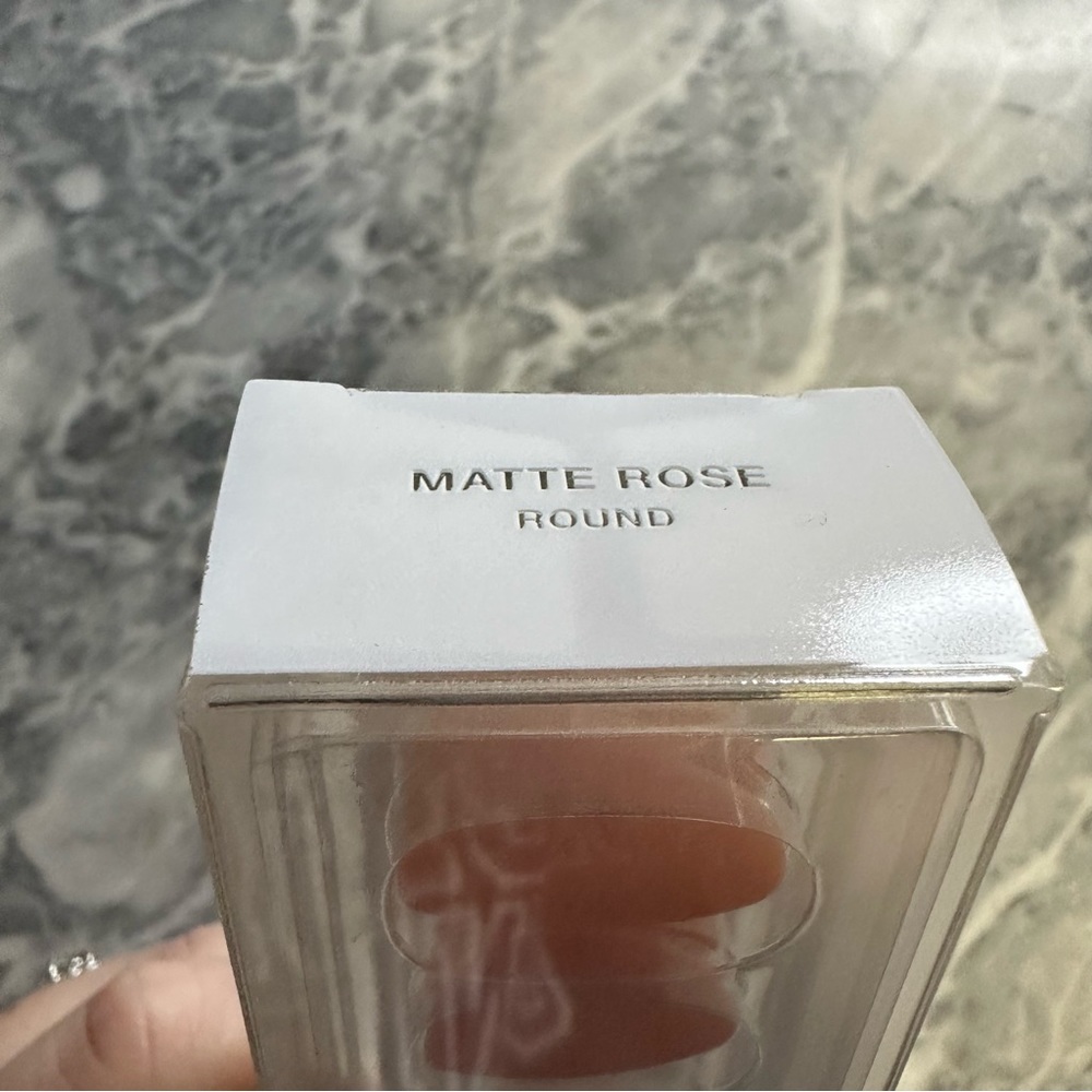Static Nails Matte Rose Round Set - Picture 2 of 4